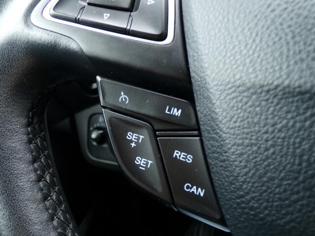 Ford C-MAX 1.0 Trend, Navigatie / Climate control / Cruise control / Parkeersensoren / 17' LMV