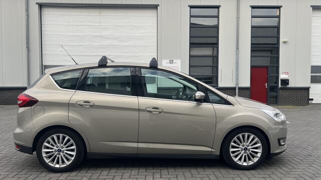 Ford C-MAX 1.0 Titanium
