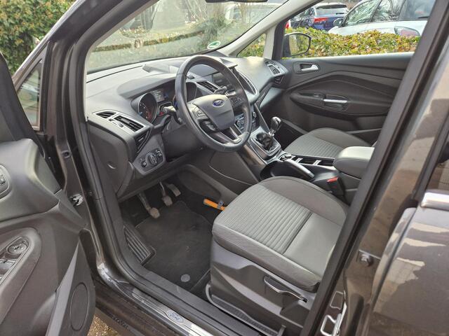 Ford C-MAX 1.0 Titanium