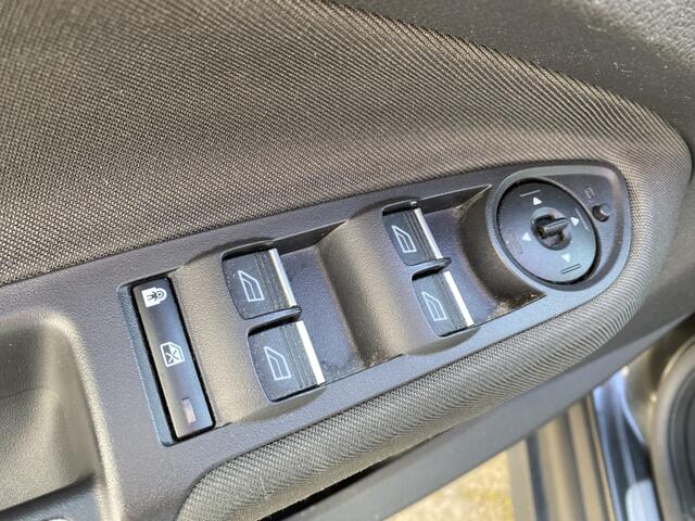 Ford C-MAX 1.5 Titanium Lm-Velgen All-Season Afn. Trekhaak Nav.