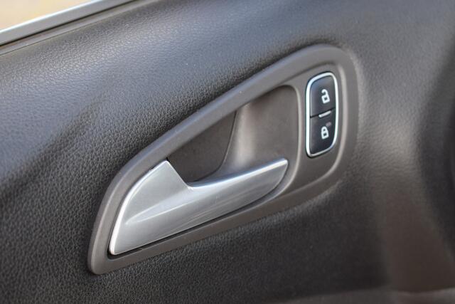 Ford C-MAX 1.0 Titanium//Navi//ECC!!