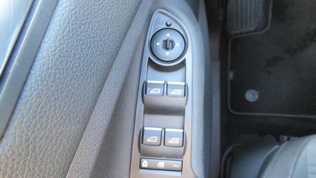 Ford C-MAX 1.0 Titanium CLIMA, CRUISE, TREKHAAK, APPLE CARPLAY/ANDROID AUTO, 45.877KM