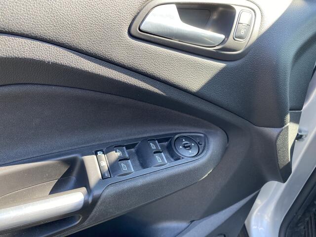 Ford C-MAX Titanium 125pk | Pano | Trekhaak | Keyless Entry/start |