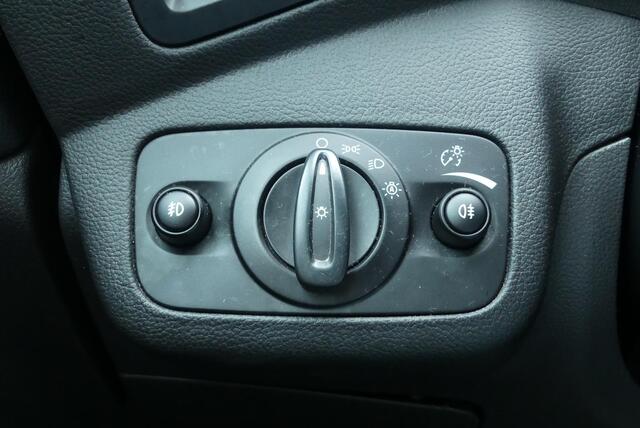 Ford C-MAX 1.5 Titanium CRUISE, CLIMA, NAVI, WINTER PACK, LEER, PDC V&A, CAMERA, TREKHAAK 1.500KG, 104.351KM
