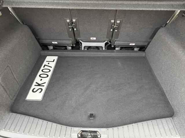 Ford C-MAX 1.0 Titanium uitvoering..!! Navigatie, Climate contr, Trekhaak, Parkeersens, etc..!!