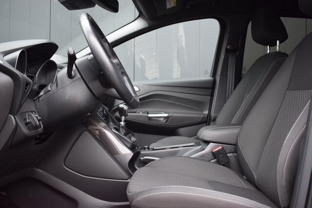 Ford C-MAX 1.5 Titanium LED | Full Map Navi | Camera | Sportstoelen | Trekhaak | 17 Inch LMV