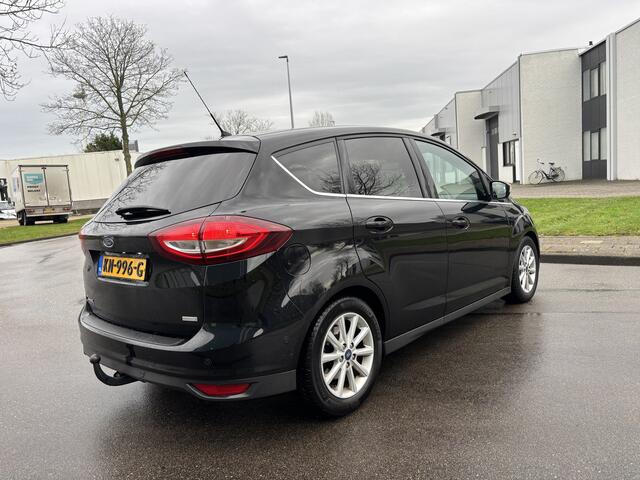 Ford C-MAX 1.0i Eco-Boost Titanium 6-Bak 126 PK. Prachtige en als nieuw rijdende auto van de tweede eigenaar !!! Slechts 106.000 KM !!