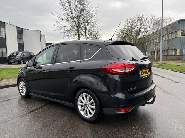 Ford C-MAX 1.0i Eco-Boost Titanium 6-Bak 126 PK. Prachtige en als nieuw rijdende auto van de tweede eigenaar !!! Slechts 106.000 KM !!