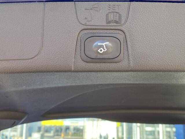 Ford C-MAX 1.0 Titanium / NL-Auto / 48.000 KM / Apple-Carplay & Android-Auto / Cruise-Control / Climate-Control / Elektr.-Achterklep / Radio-Bluetooth / Navi / Verwarmde Voorruit / PDC V+A met Camera / 17'' LMV / ENZ.