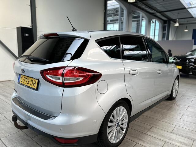 Ford C-MAX Ecoboost 125pk Titanium | Dealer onderhouden | Trekhaak | Winterpack | Sync 3 | Camera | Parkeersensoren rondom |