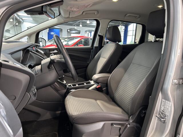 Ford C-MAX Ecoboost 125pk Titanium | Dealer onderhouden | Trekhaak | Winterpack | Sync 3 | Camera | Parkeersensoren rondom |
