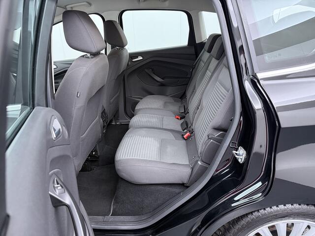 Ford C-MAX 1.5 EcoBoost 150 pk Titanium | Trekhaak | Winter Pack | Camera | 4 seiz. banden | Navi | Clima | Cruise