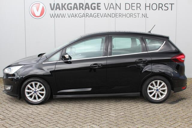 Ford C-MAX 1.0-100pk Titanium. Nette, goed onderhouden hoogzitter ! Autm. airco dual, stoel-, stuur- en voorraamverwarming, parkeersensoren v+a, park assist, cruise control, r/cd, navigatie, telefoonvoorb., trekhaak etc.