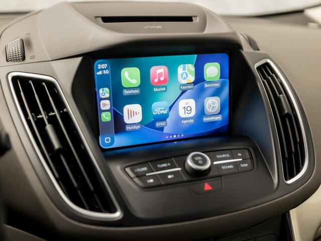 Ford C-MAX 1.5 Titanium 150Pk (APPLE CARPLAY, NAVIGATIE, CLIMATE, STOELVERWARMING, SONY AUDIO, SPORTSTOELEN, CAMERA, GETINT GLAS, TREKHAAK, NIEUWE APK, NIEUWSTAAT)