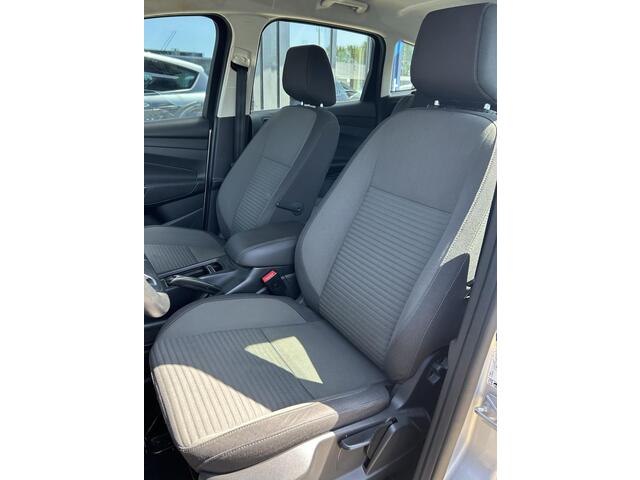 Ford C-MAX 1.5 Titanium 150PK | Trekhaak | 1500KG Trekgewicht | 2e Eigenaar | NL AUTO | Onderhoudshistorie | Achteruitrijcamera | Navigatie | Parkeersensoren | Cruise Control | Climate Control | Armsteun | Voorruitverwarming | Lichtmetalen Velgen | 2 Sleutels |