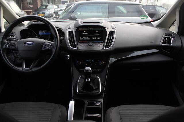 Ford C-MAX 1.5 Titanium / NL Auto! / 1e Eign. / Trekhaak / Navigatie / Parkeerhulp V+A / 17'' / Cruise Control