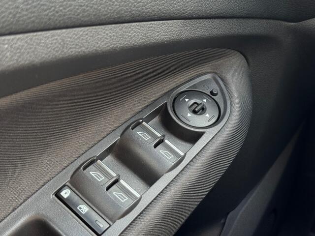 Ford C-MAX 1.5 Titanium Automaat - stoel/stuurverwarming - apple/android auto