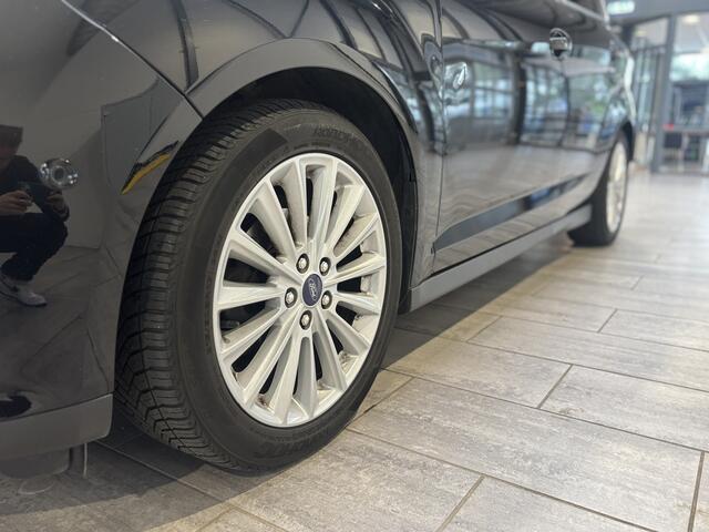 Ford C-MAX EcoBoost 125 pk Titanium | Trekhaak | Camera | Voorruitverw. | Navi | Clima | Cruise | 4 seiz. banden