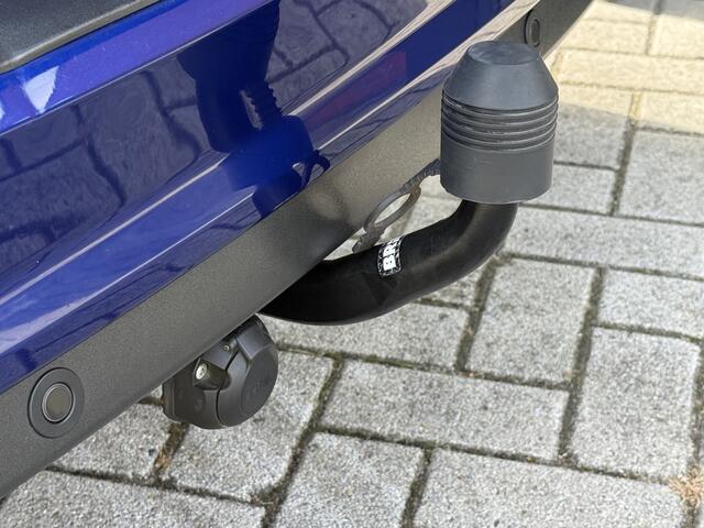 Ford C-MAX 1.5 Titanium ? Carplay ? Trekhaak ? Automaat ? Rijklaar ?