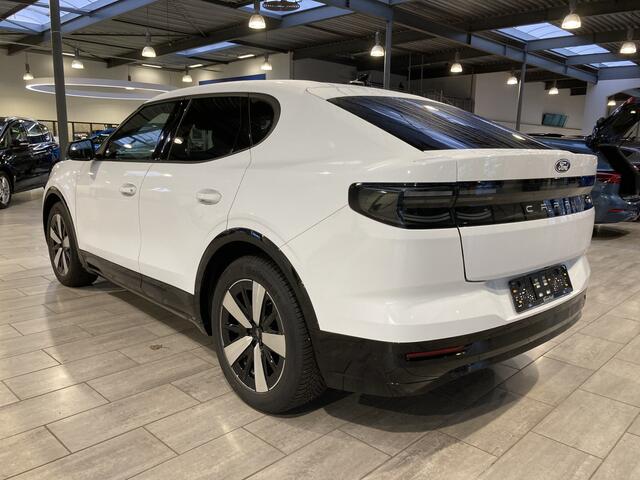 Ford CAPRI Extended Range RWD | Trekhaak | AGR stoelen | Warmtepomp | Camera | Adapt. Cruise | 19" | fabr. gar. tm 2028