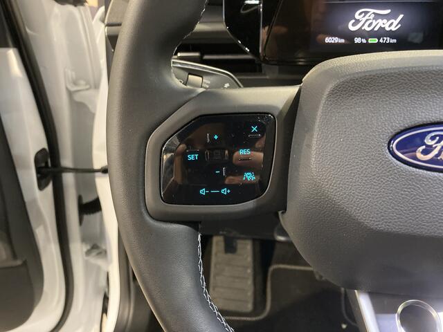 Ford CAPRI Extended Range RWD | Trekhaak | AGR stoelen | Warmtepomp | Camera | Adapt. Cruise | 19" | fabr. gar. tm 2028