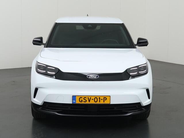 Ford CAPRI Premium Extended Range RWD 77 kWh | Elektr. Trekhaak | AGR Stoelen | 360° Camera | Head Up | Cruise Control Adaptief |