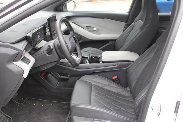 Ford CAPRI Premium Extended Range RWD 77 kWh | Panoramadak | 360 graden camera | Head up Display