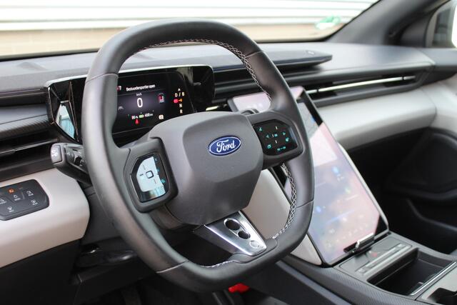 Ford CAPRI Premium Extended Range RWD 77 kWh | Panoramadak | Leder | Head-up | BLIS | 360 Camera | ACC