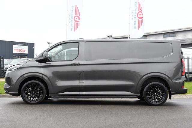 Ford E-Transit Cust. 340 L2H1 Limited 65 kWh PB Edition DEMO, Virtual, Adaptieve Cruise, Camera, Carplay, Stoelverwarming, LED, 218pk, NAVI, Uniek!