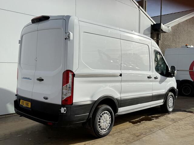 Ford E-Transit 390 75kWh 184PK Elektrisch 75kWh 334km WLTP BEV Snelladen L2H2 Climate Control Tacho Carplay Camera Stoelverwarming Parkeersensoren voor achter