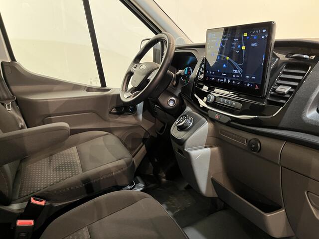 Ford E-Transit 350 L2H2 Trend 68 kWh 184 PK / 100% Elektrisch !! / Airco / Cruise Control / CarPlay / Camera / Navigatie / 3-Zits / 12.200 KM !!