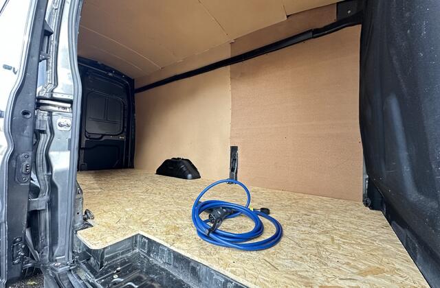 Ford E-Transit 425 L4H3 Trend 68kWh (Wit Wrappen mogelijk!)