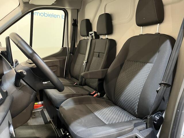 Ford E-Transit 350 L2H2 Trend 68 kWh 184 PK / 100% Elektrisch !! / Airco / Cruise Control / CarPlay / Camera / Navigatie / 3-Zits / 10.350 KM !!