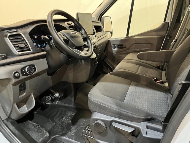 Ford E-Transit 350 L2H2 Trend 68 kWh / 100% Elektrisch !! / Airco / Cruise Control / CarPlay / Camera / Navigatie / 3-Zits / 12.200 KM !!
