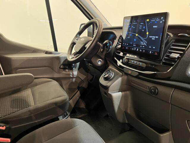 Ford E-Transit 350 L2H2 Trend 68 kWh / 100% Elektrisch !! / Airco / Cruise Control / CarPlay / Camera / Navigatie / 3-Zits / 5.300 KM !!