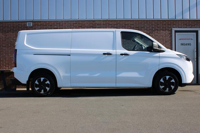 Ford E-Transit Cust. 340 L2H1 Trend 65 kWh |CAMERA|LED|STUUR+STOELVERWARMING|
