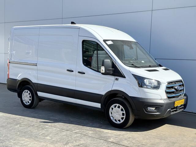 Ford E-Transit 68kWh 184PK L2H2 317km WLTP 97% (SOH) BEV Snelladen Camera Cruise control Climate control Carplay Navigatie Laadkabel Parkeersensoren