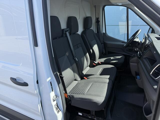 Ford E-Transit 68kWh 184PK L2H2 317km WLTP 97% (SOH) BEV Snelladen Camera Cruise control Climate control Carplay Navigatie Laadkabel Parkeersensoren