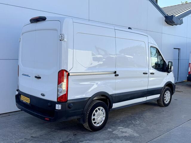 Ford E-Transit 68kWh 184PK L2H2 317km WLTP 96,1% (SOH) BEV Snelladen Camera Cruise control Climate control Carplay Navigatie Parkeersensoren