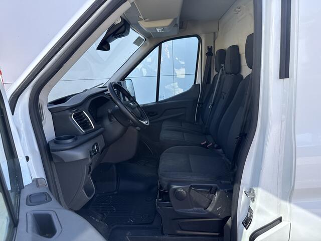 Ford E-Transit 68kWh 184PK L3H3 317km WLTP 96,3% (SOH) BEV Snelladen Camera Cruise control Climate control Carplay Navigatie Laadkabel Parkeersensoren