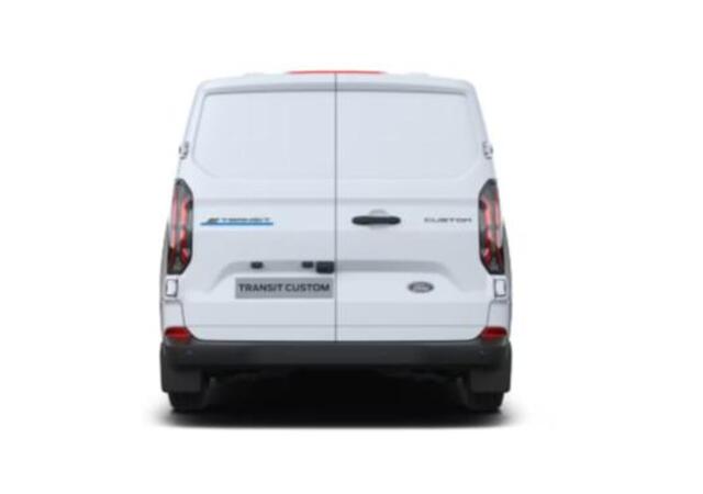 Ford E-Transit Cust. 340 L2H1 Trend 71 kWh 136pk | Bekleding zijwand en achterdeuren (volledig) | Laadvloer bescherming | 8-weg verstelbare en verwarmbare bestuurdersstoel met armsteun (i.c.m. bijrijdersbank) | Trekhaakvoorbereiding | Allweather banden | AGM accu | Laad