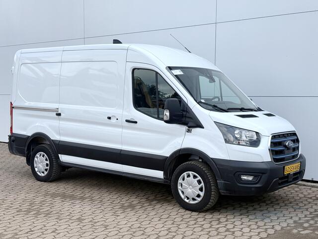 Ford E-Transit 68kWh 184PK L2H2 334km WLTP 96,5% (SOH) Climate Control Cruise Control CarPlay Navigatie Parkeersensoren v+a