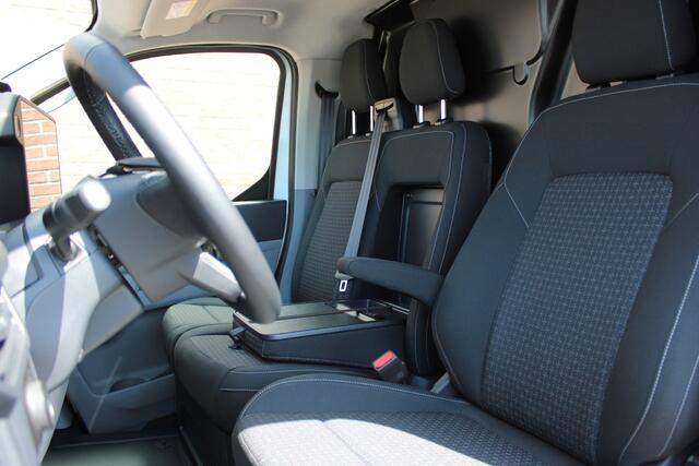 Ford E-Transit Cust. 340 L2H1 Trend 71 kWh |TREKHAAK|STUUR+STOELVERWARMING|LED|
