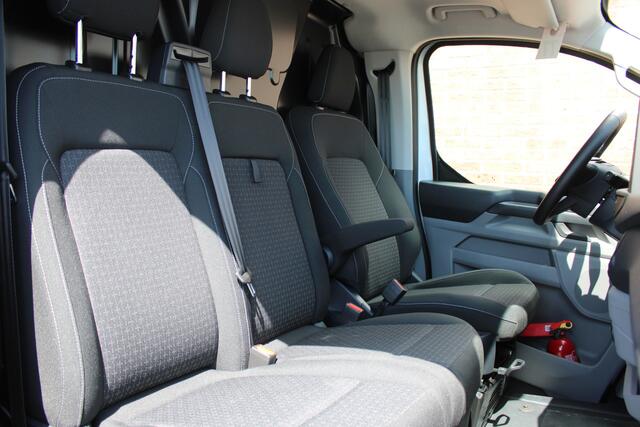 Ford E-Transit Cust. 340 L2H1 Trend 71 kWh |TREKHAAK|STUUR+STOELVERWARMING|LED|