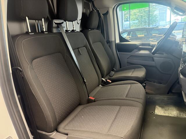 Ford E-Transit Cust. 320 L1H1 Trend 71 kWh Full-led 3-Persoons CruiseControl