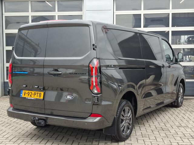 Ford E-Transit Cust. 340 L2H1 Limited 71 kWh | Android/Apple Carplay | LMV 17" | Voorstoelen/Voorruit Verwarmd | Rondomzicht Camera | Cruise Control Adaptief | Trekhaak | Airco |