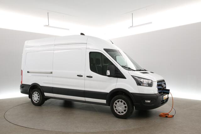 Ford E-Transit L3H3 68 kWh | Snelladen | SOH 96% | Clima | Camera | 3 Zits | Carplay | Cruise | Navi | Parkeersens.