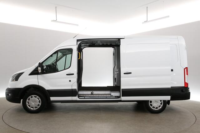 Ford E-Transit 68 kWh L3H2 | Snelladen | SOH 95% | Clima | Camera | Cruise | 3 Zits | 2xSchuifdeur | Carplay | Parkeersens.