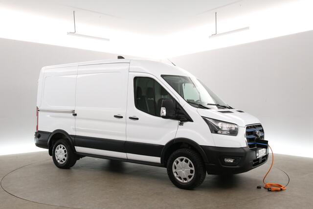 Ford E-Transit L2H2 68 kWh | Snelladen | SOH 96% | Clima | 360° Camera | 3 Zits | Cruise | Carplay | Navi