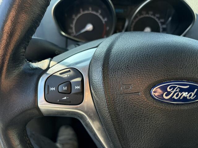 Ford ECOSPORT 1.0 EcoBoost Trend / NL Auto / Airco / Stuurwielbediening /